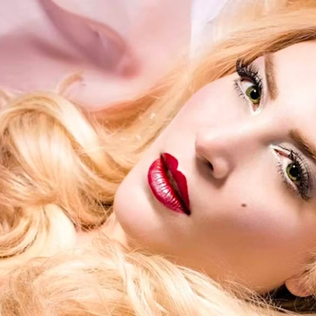 Back2school Afterwork starring Lolly Wish from Crazy Horse Paris & Guest